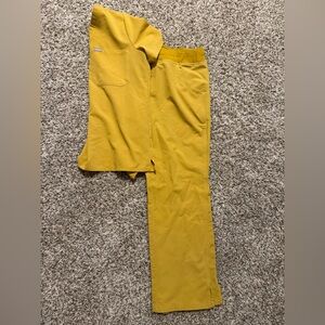 Women’s Figs Mustard scrub set